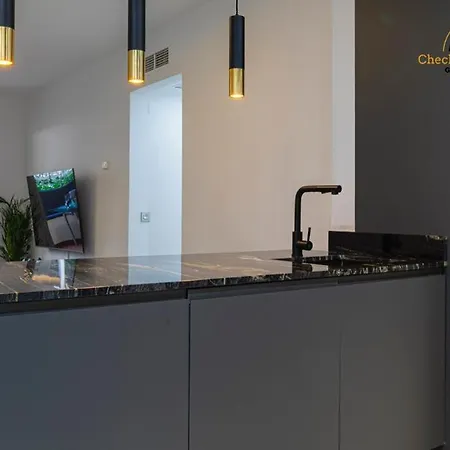 Apartamento Milla De Oro Apartment *