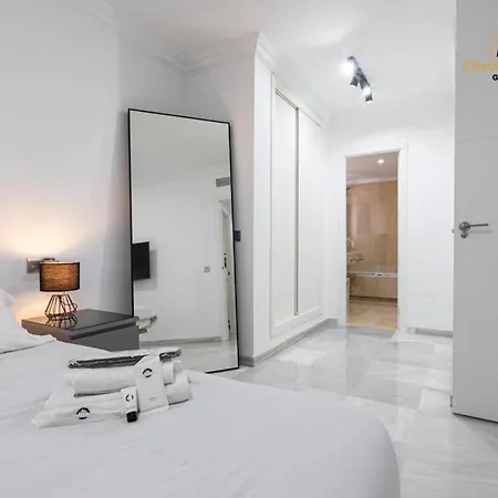 Apartamento Milla De Oro Apartment *