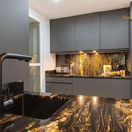 Apartamento Milla De Oro Apartment *