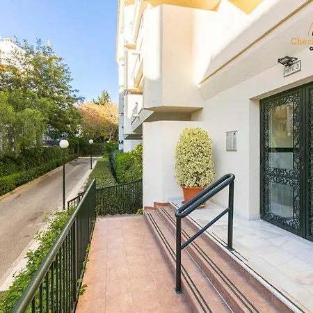 Apartamento Milla De Oro Apartment *