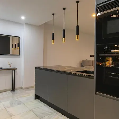 Apartamento Milla De Oro Apartment *
